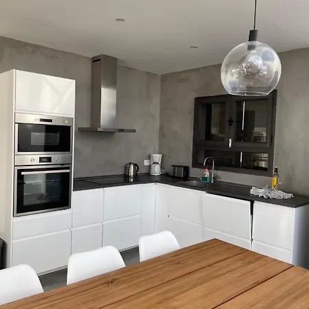 Semesterbostad Babel - First Line Seafront House Playa Blanca (Lanzarote)