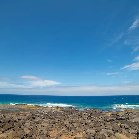 Babel - First Line Seafront House Ferienhaus Playa Blanca (Lanzarote)