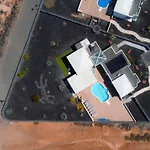 Сasa de vacaciones Babel - First Line Seafront House *